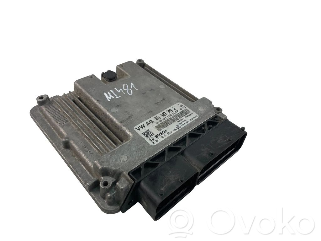 Volkswagen Golf VII Engine control unit/module 