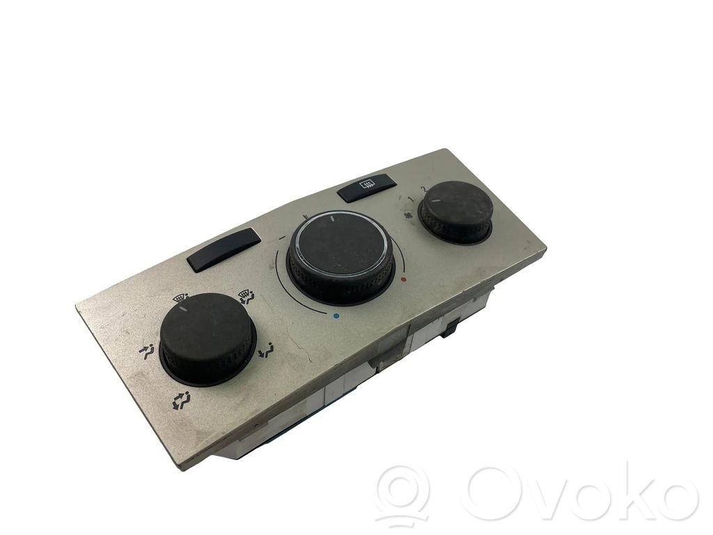 Opel Astra H Interior fan control switch 