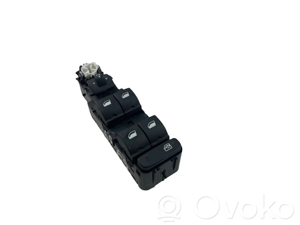 Peugeot 2008 II Electric window control switch 