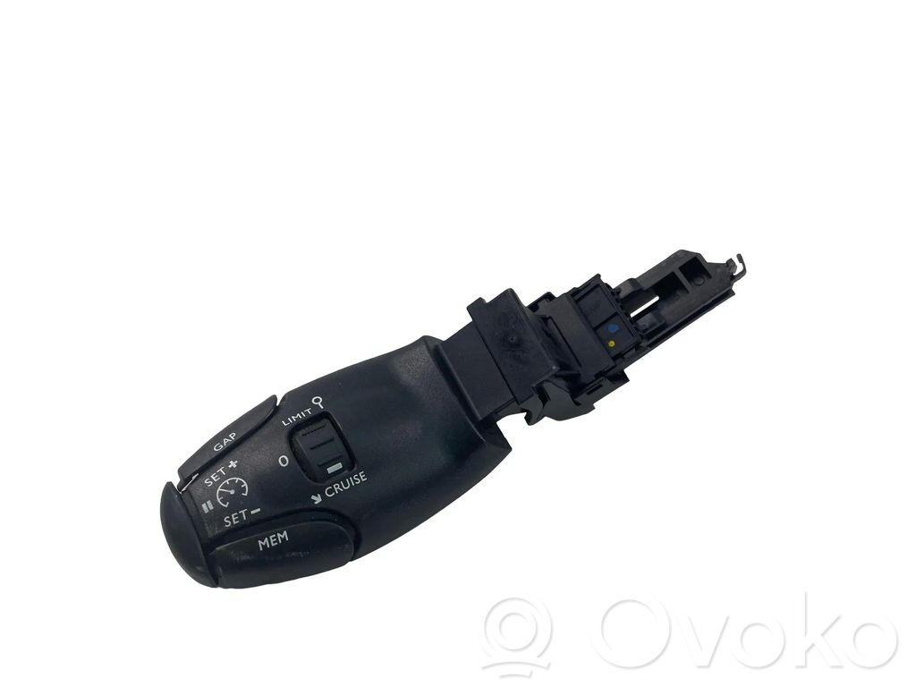 Peugeot 5008 II Autres commutateurs / boutons / leviers 
