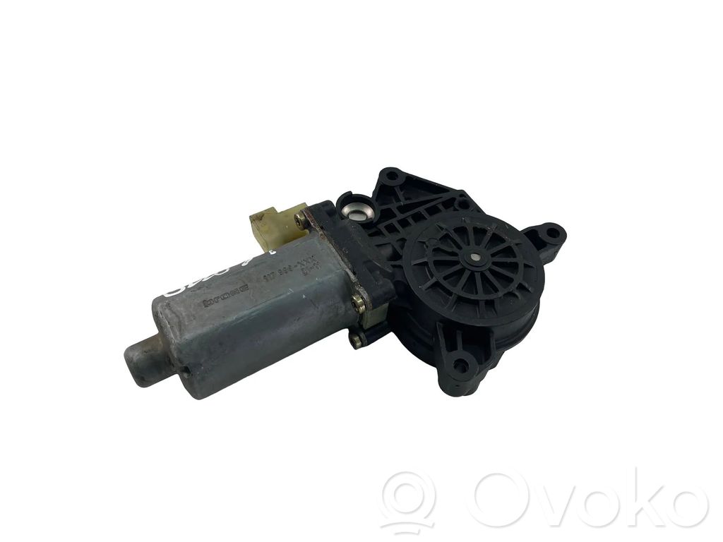 Saab 9-5 Mecanismo para subir la puerta trasera sin motor 