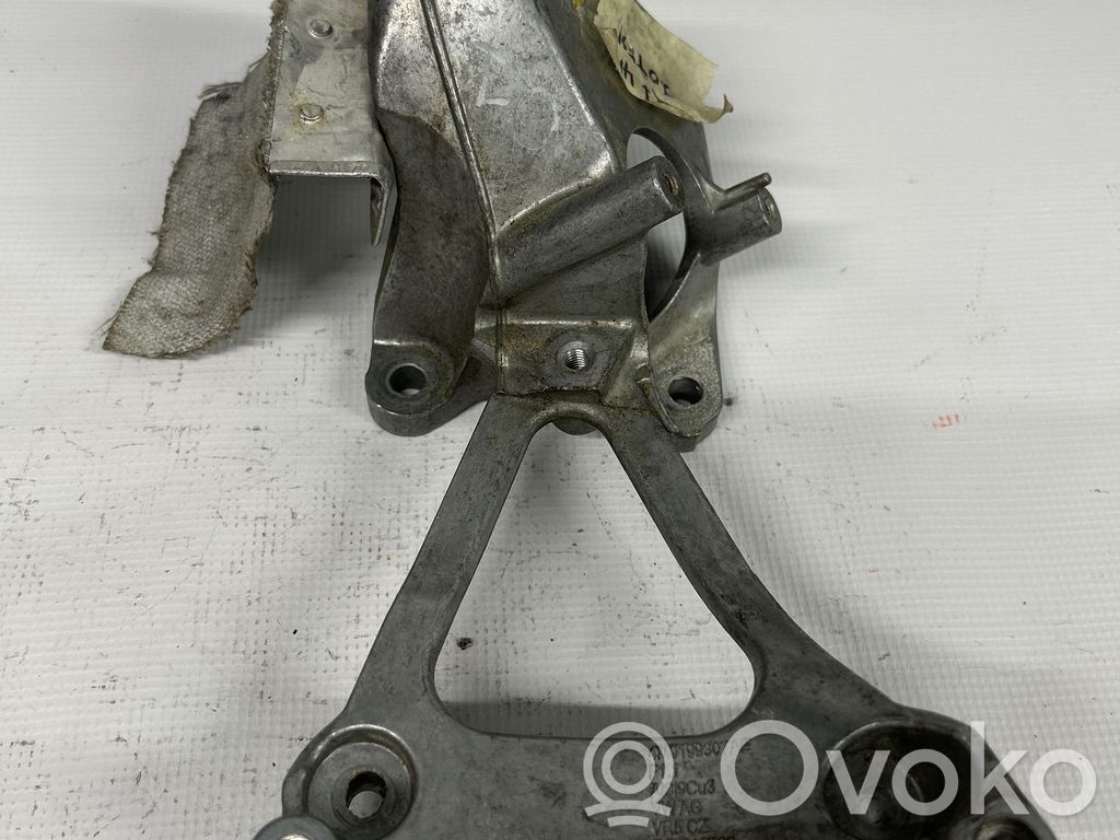Engine mounting bracket   4M0199307AE