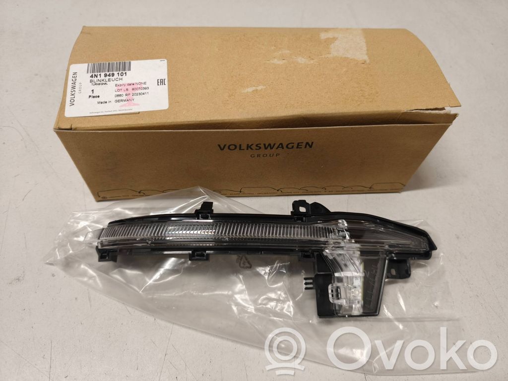 Audi A8 S8 D5 Spiegelblinker 