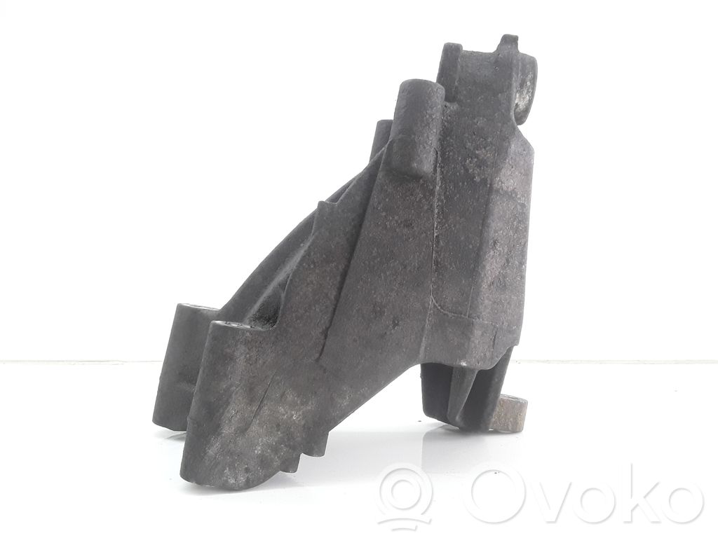 Volkswagen Crafter Engine mounting bracket 