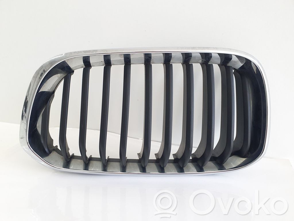 BMW 1 F20 F21 Augšējais režģis 