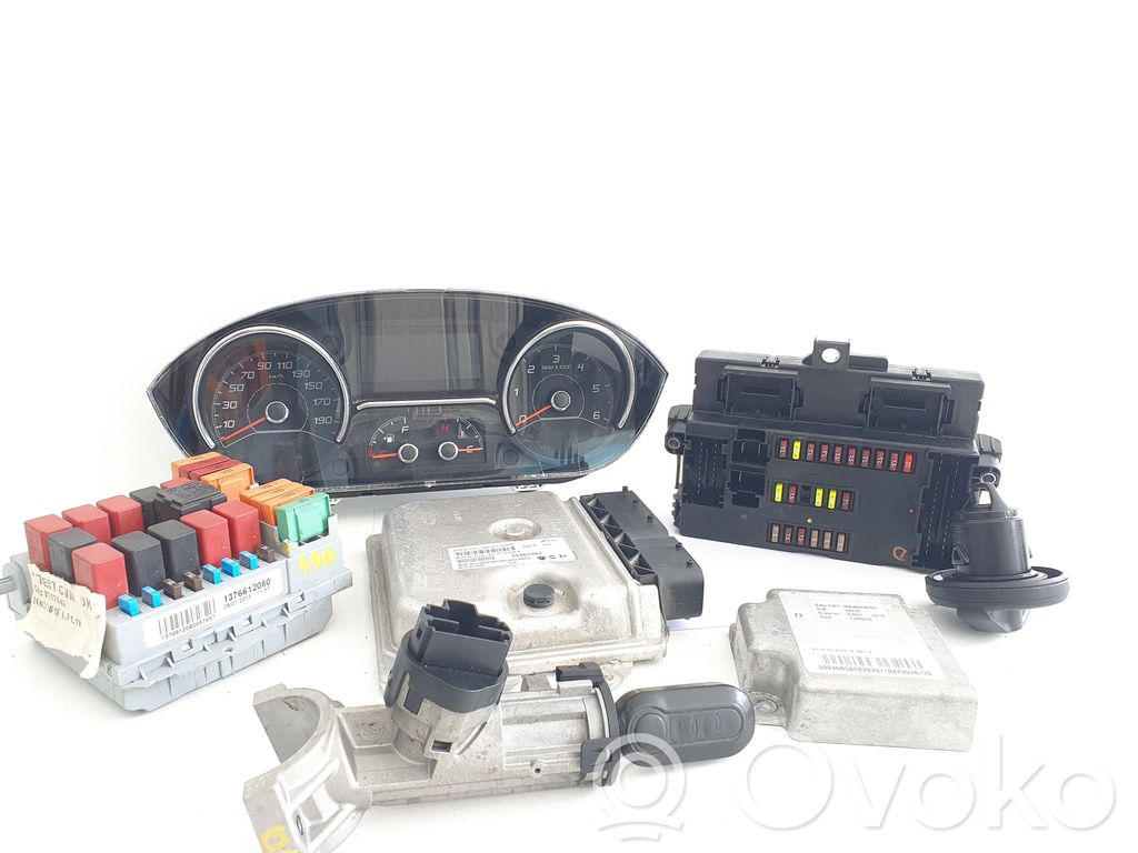 Fiat Ducato Kit cu ECU motor și set închidere uși 