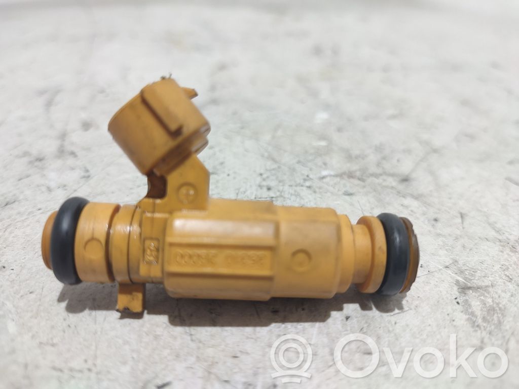 Hyundai i30 Inyector de combustible 