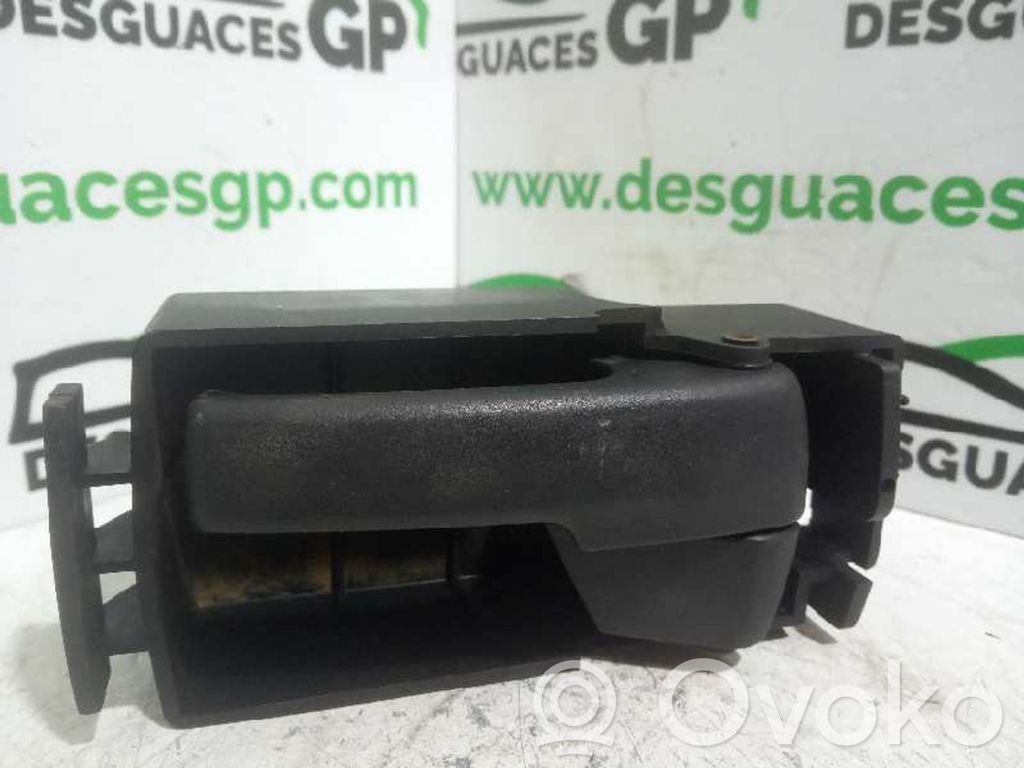 Manecilla interna puerta delantera   2T14V266A63