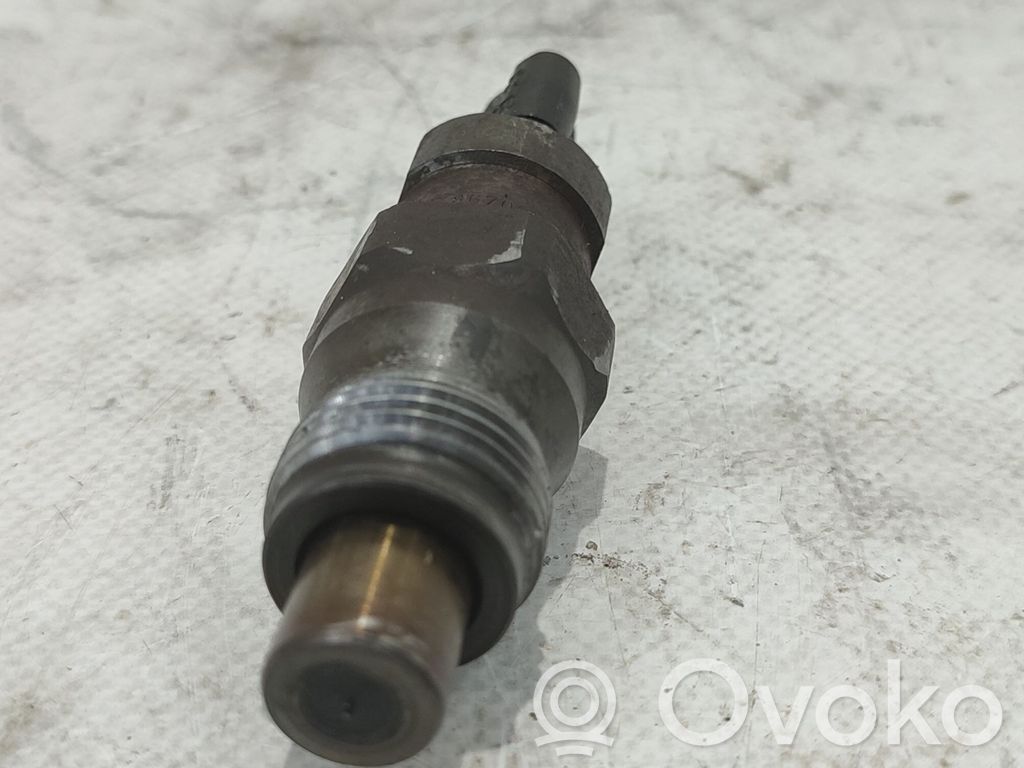 Inyector de combustible   17S42130
