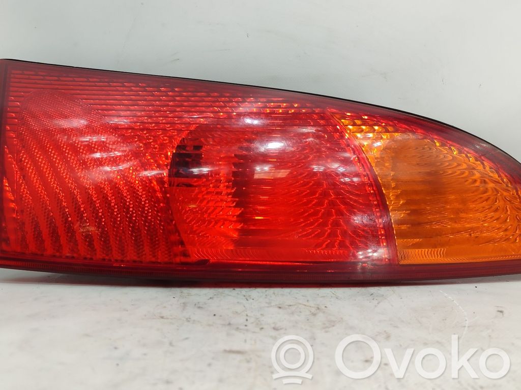 Luz trasera/de freno   1M5113404A