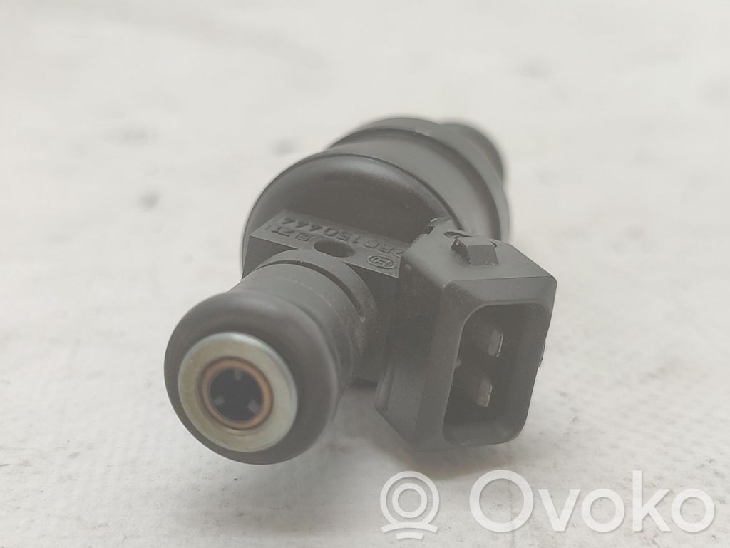 Inyector de combustible   058133551A