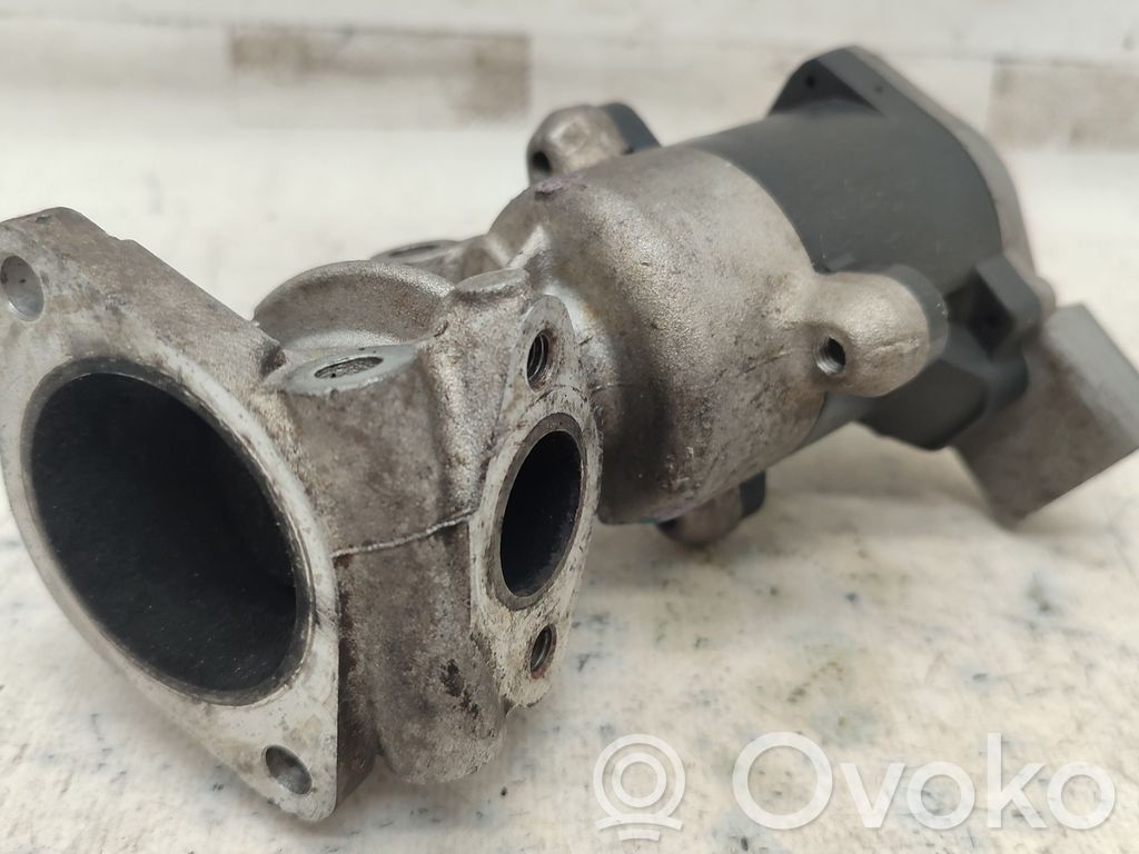Válvula EGR   4R8090475B