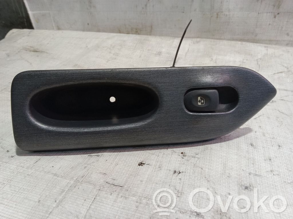 Renault Laguna I Electric window control switch 