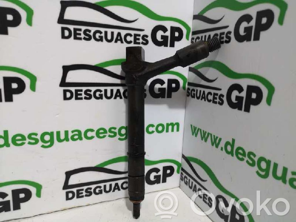 Inyector de combustible   TJBB01901D