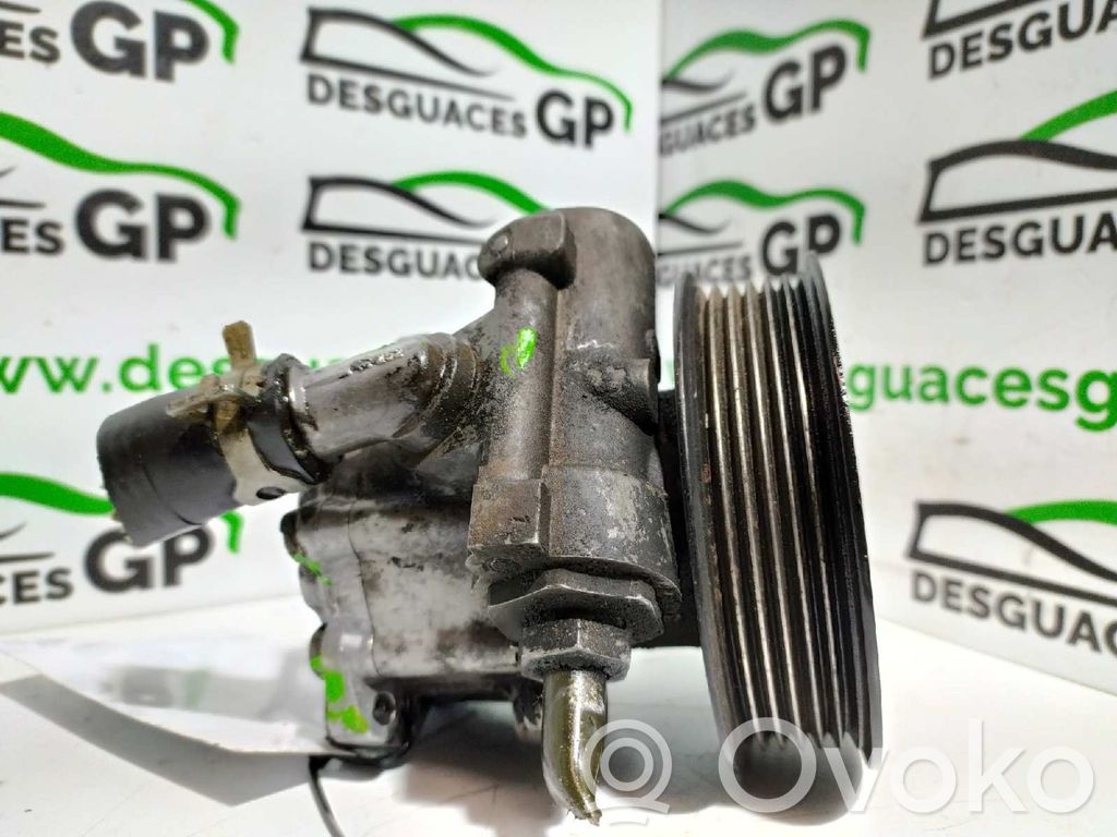 Peugeot 607 Ohjaustehostimen pumppu 