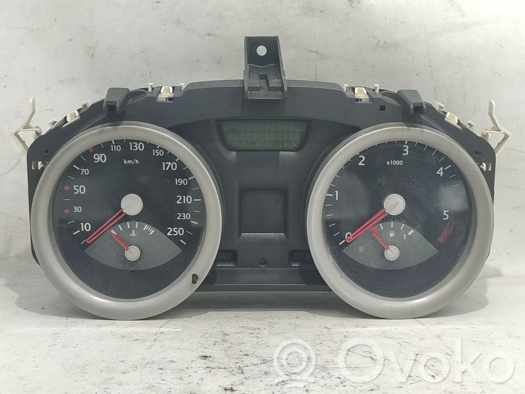 Renault Megane II Geschwindigkeitsmesser Cockpit 