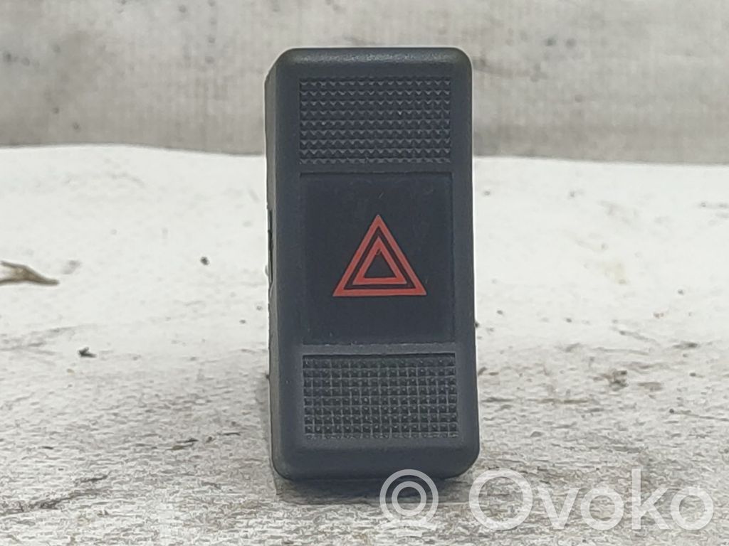 Renault 19 Botón interruptor de luz de peligro 