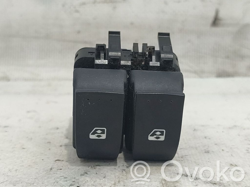 Renault Clio II Electric window control switch 