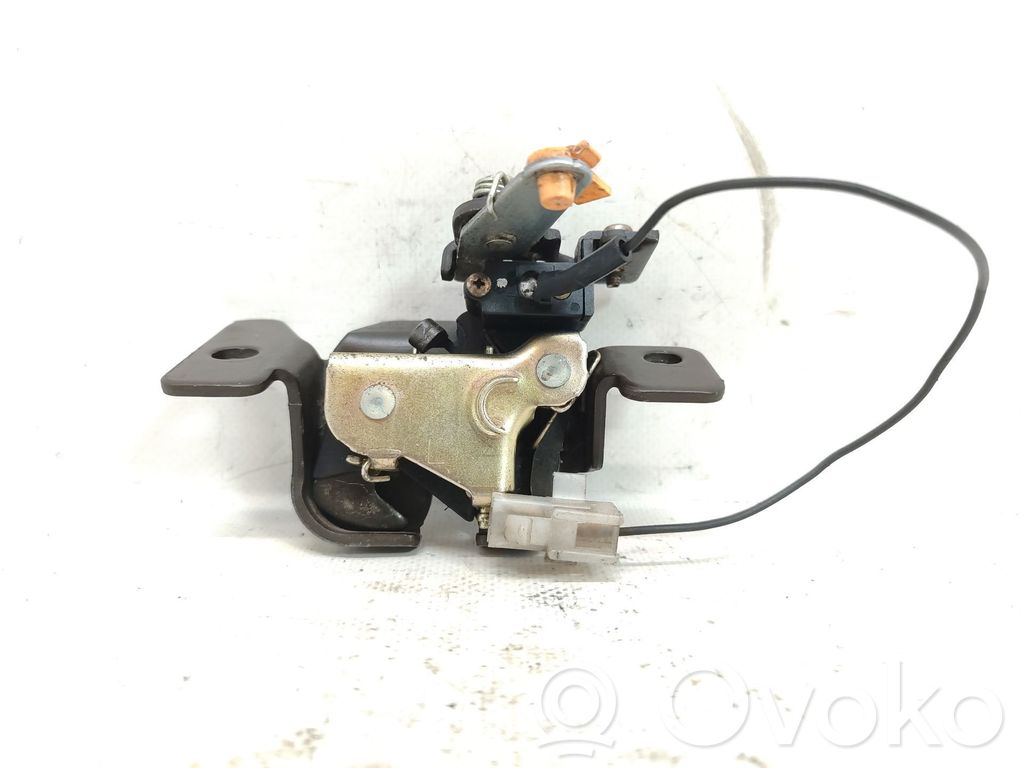 Mazda 323 Tailgate lock latch 
