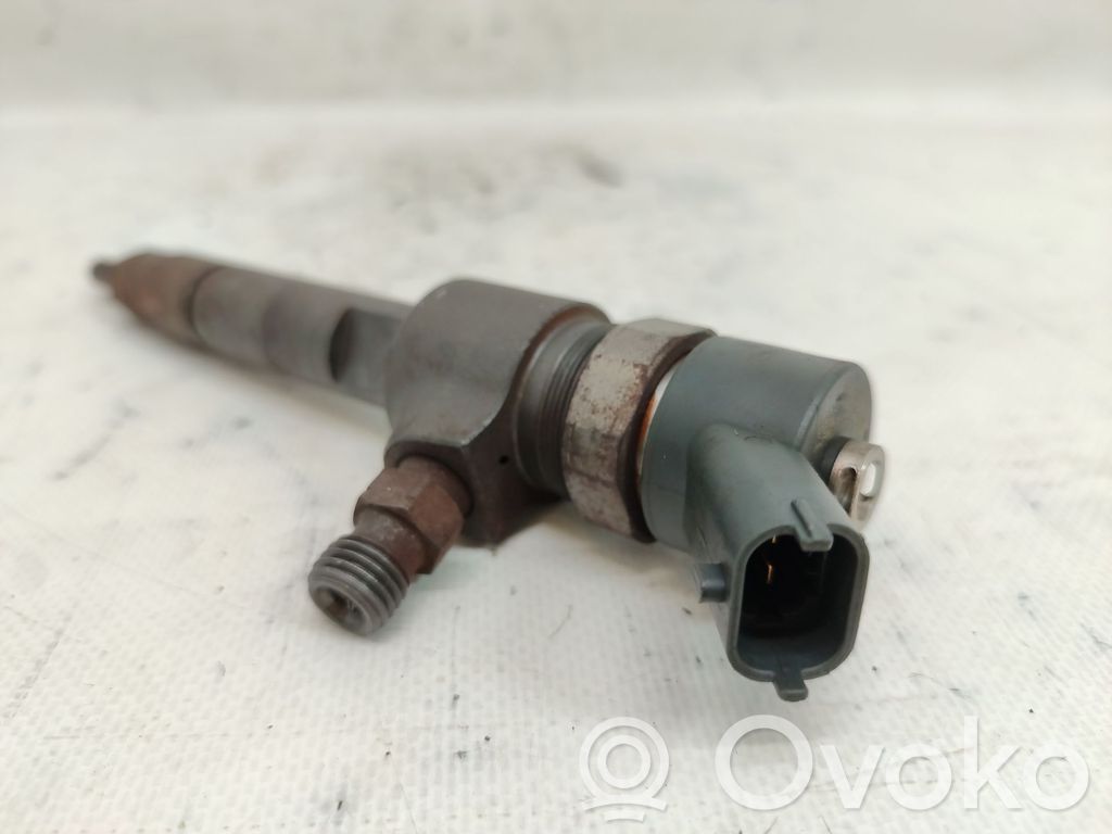 Inyector de combustible   93169119