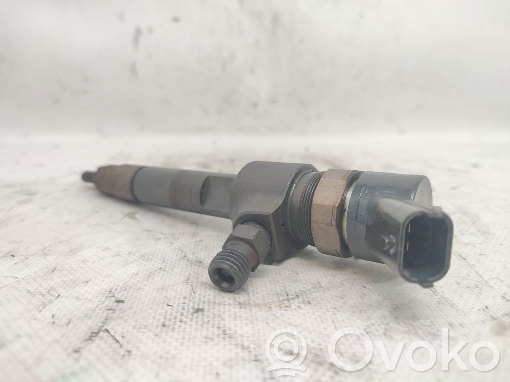 Inyector de combustible   93186428
