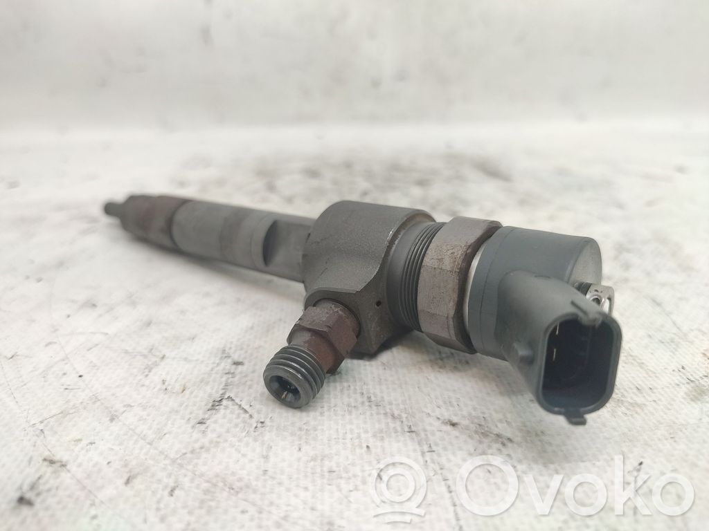 Inyector de combustible   93186428