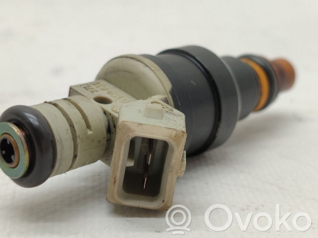 Inyector de combustible   0280150831