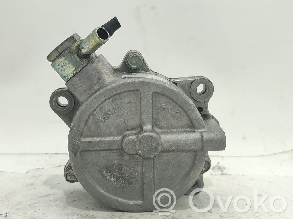Nissan Almera N16 Pompă vacuum 
