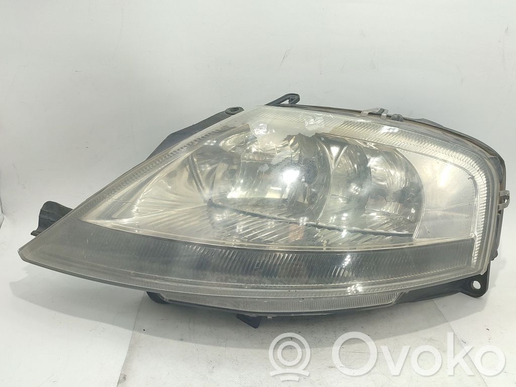 Phare frontale   620885,9647214280
