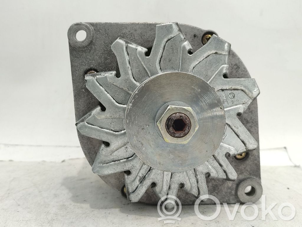 Opel Kadett E Alternador 