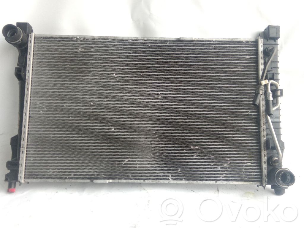 Mercedes-Benz CLK A209 C209 Radiator lichid răcire 