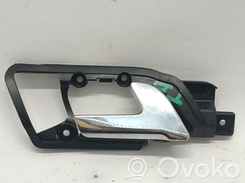 Volkswagen Polo Manecilla interna puerta trasera