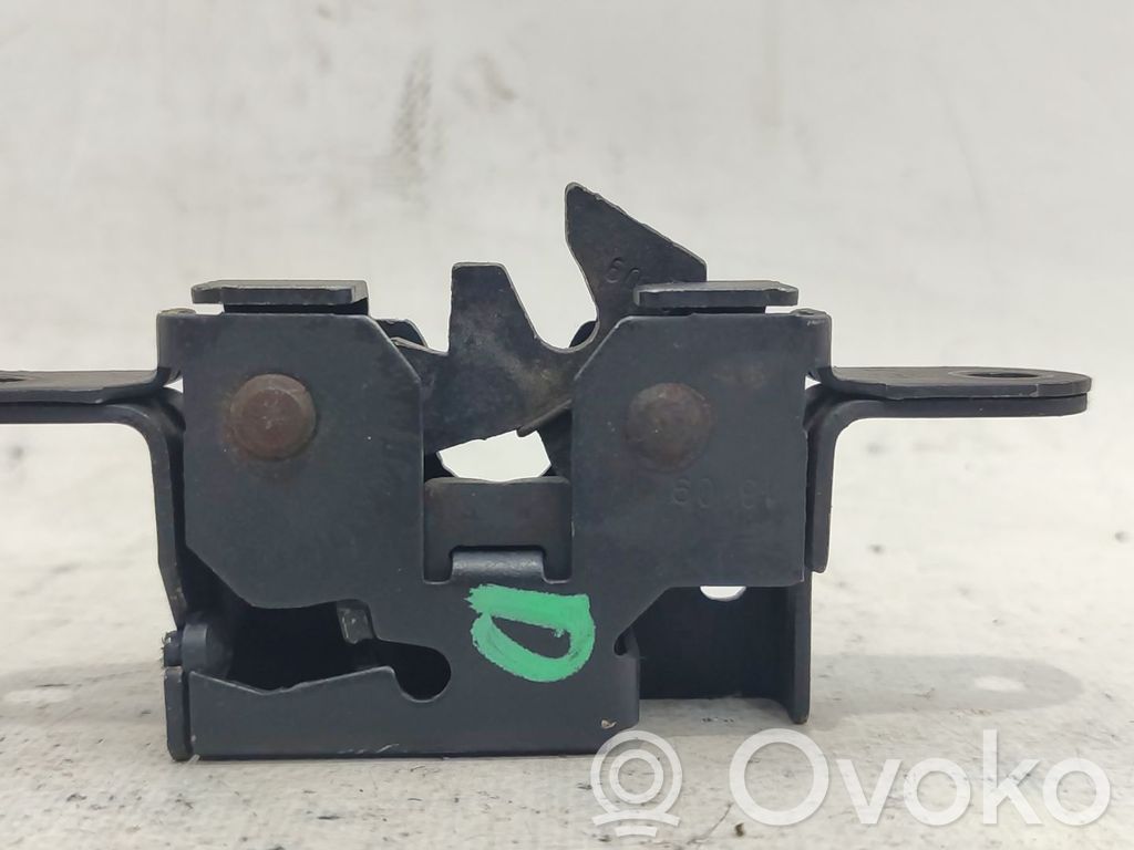 Renault Grand Modus Tie down hook / loop 