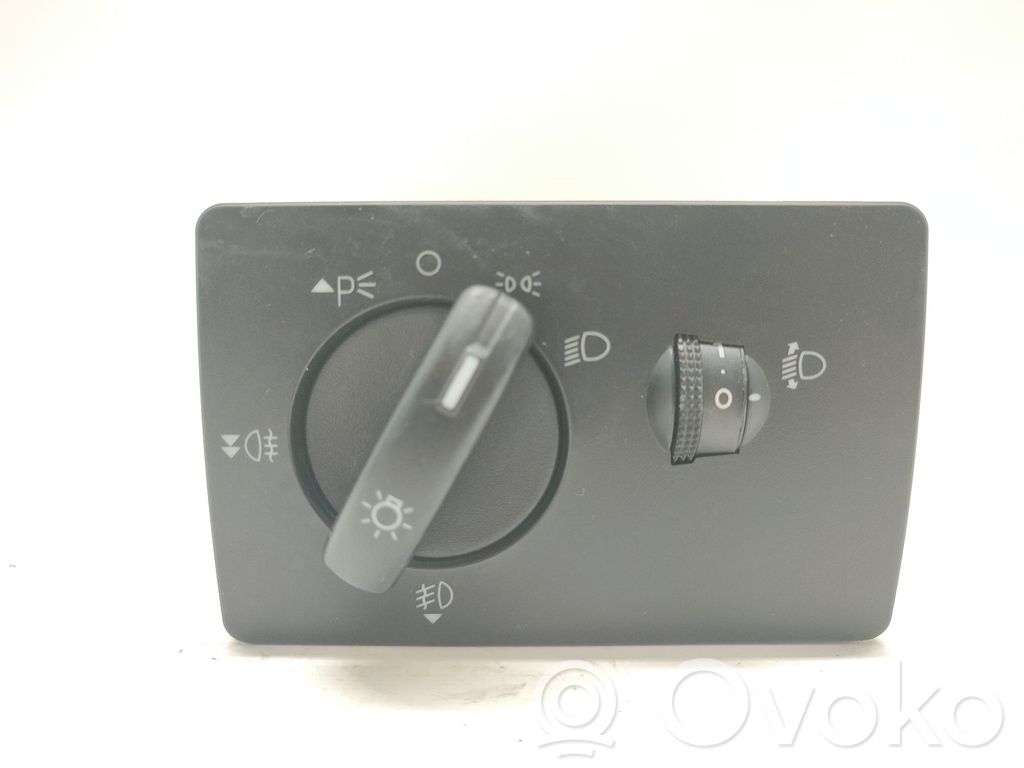 Ford Focus Comutator lumini bord