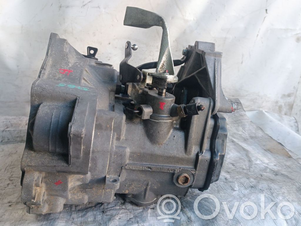 Volkswagen Bora Cutie viteze manuală cu 5 trepte 