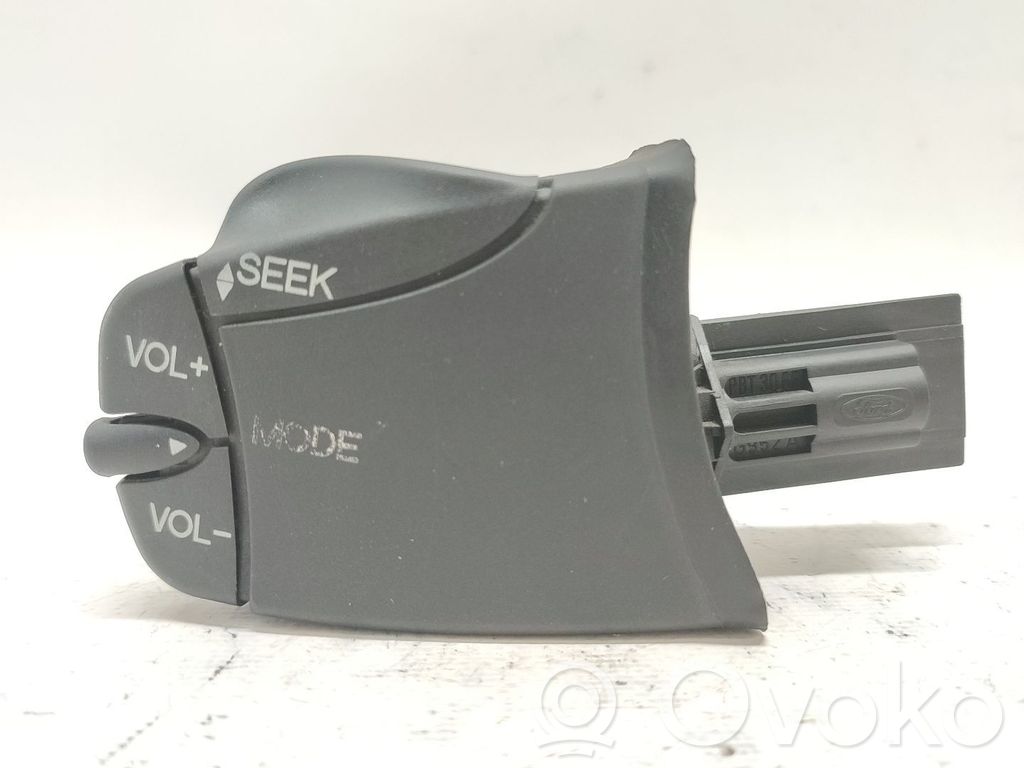 Ford Mondeo Mk III Pulsanti/interruttori sul volante