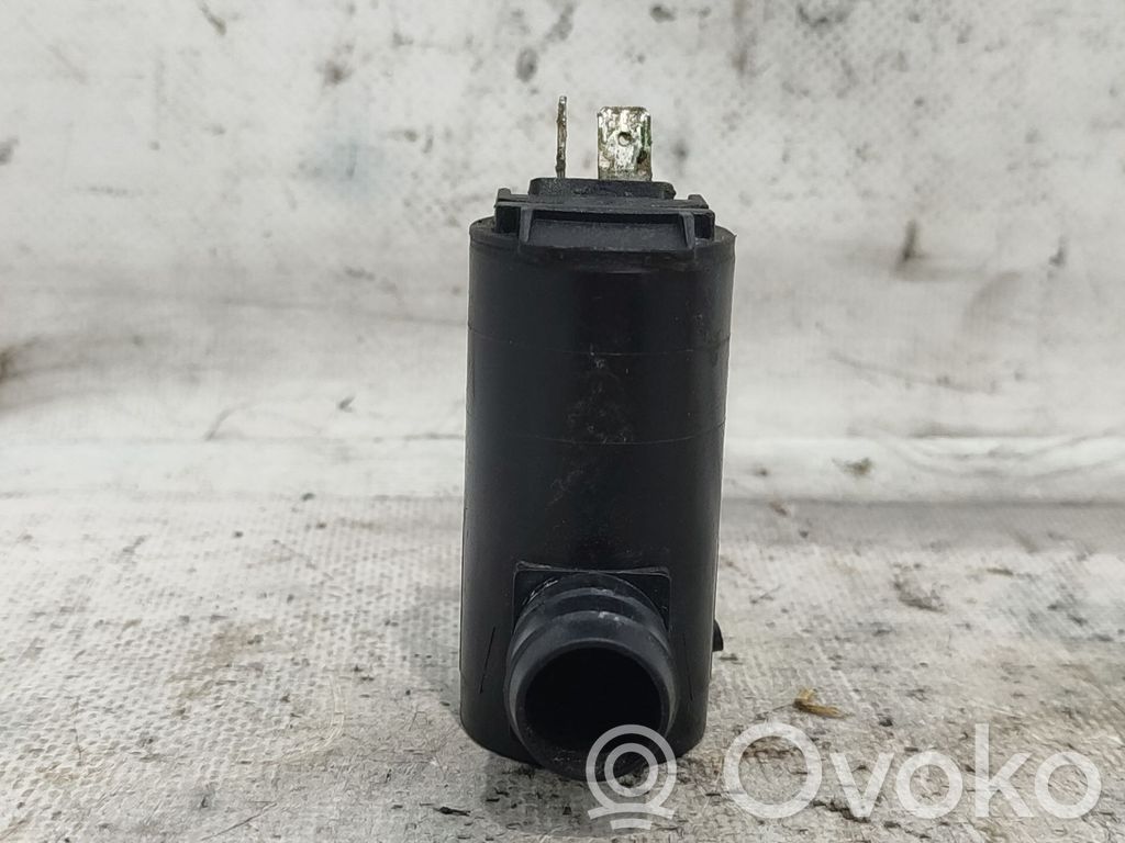 Windscreen/windshield washer pump   17K624AC