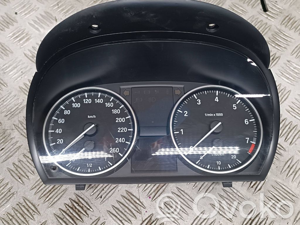 BMW 3 E90 E91 Spidometrs (instrumentu panelī) 