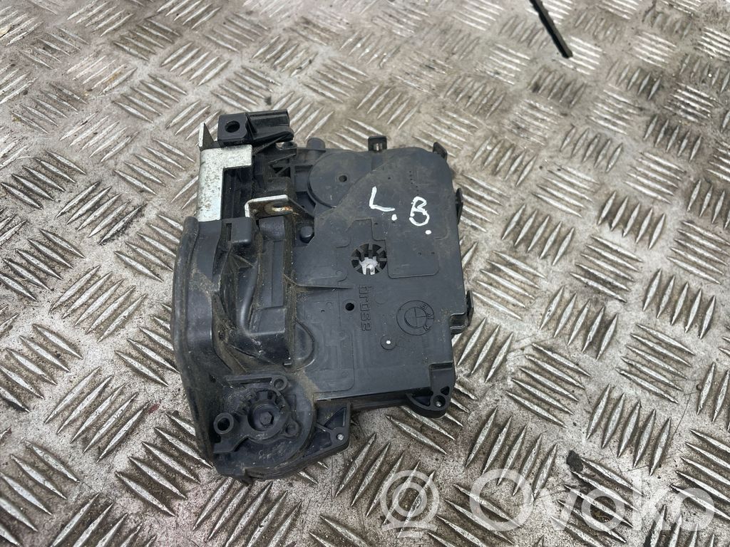 Rear door lock   310506