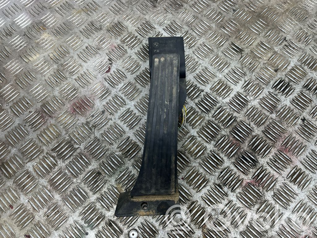 Accelerator throttle pedal   25916010,180705,6766930