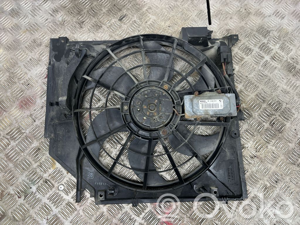 BMW 3 E46 Elektrisks radiatoru ventilators 