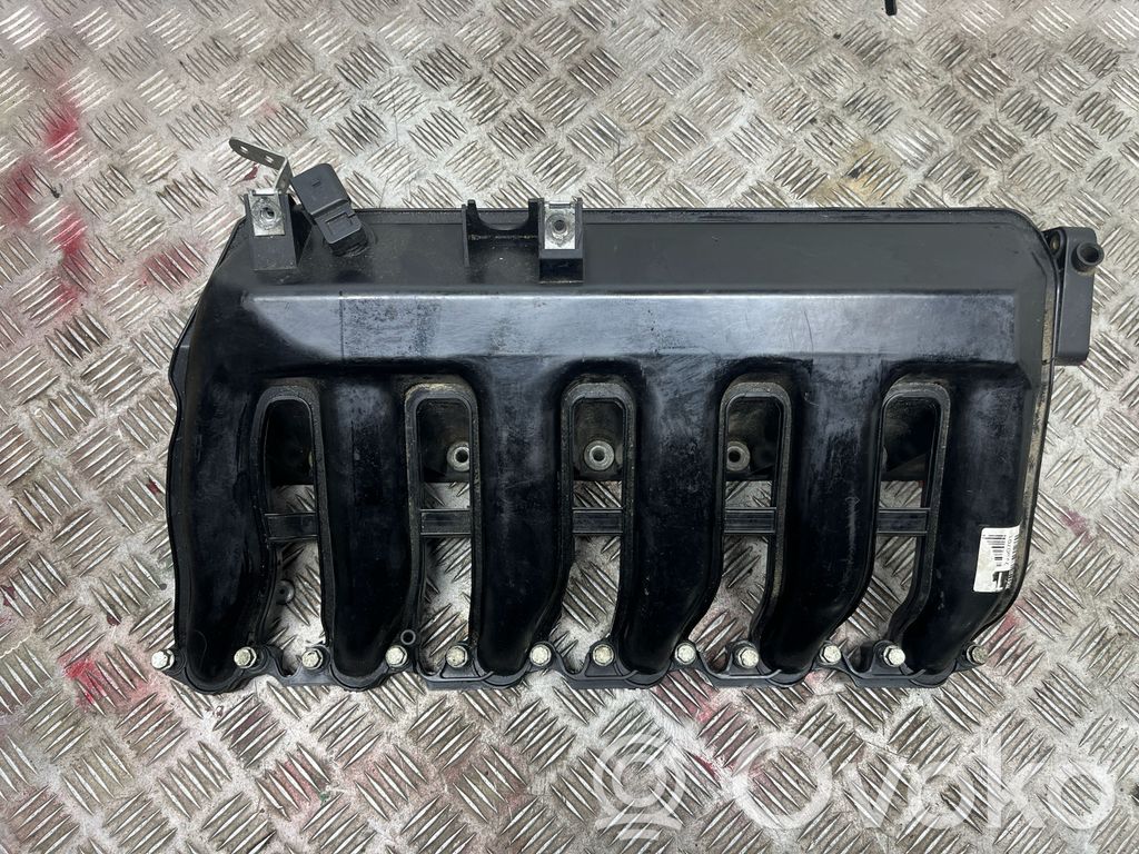 BMW 5 E60 E61 Ieplūdes kolektors 