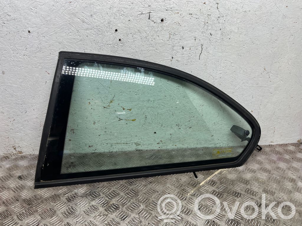 Rear side window   43R00022,DOT32M44A62,E000190