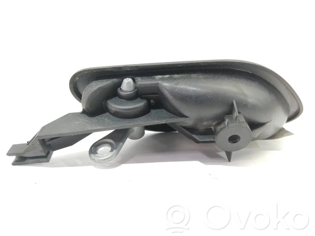 Manecilla interna puerta delantera   8226049