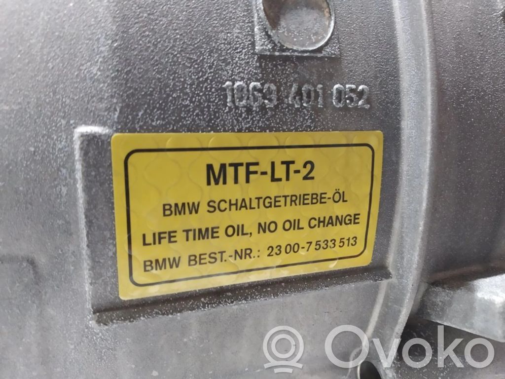 Manual 5 speed gearbox   1069401018