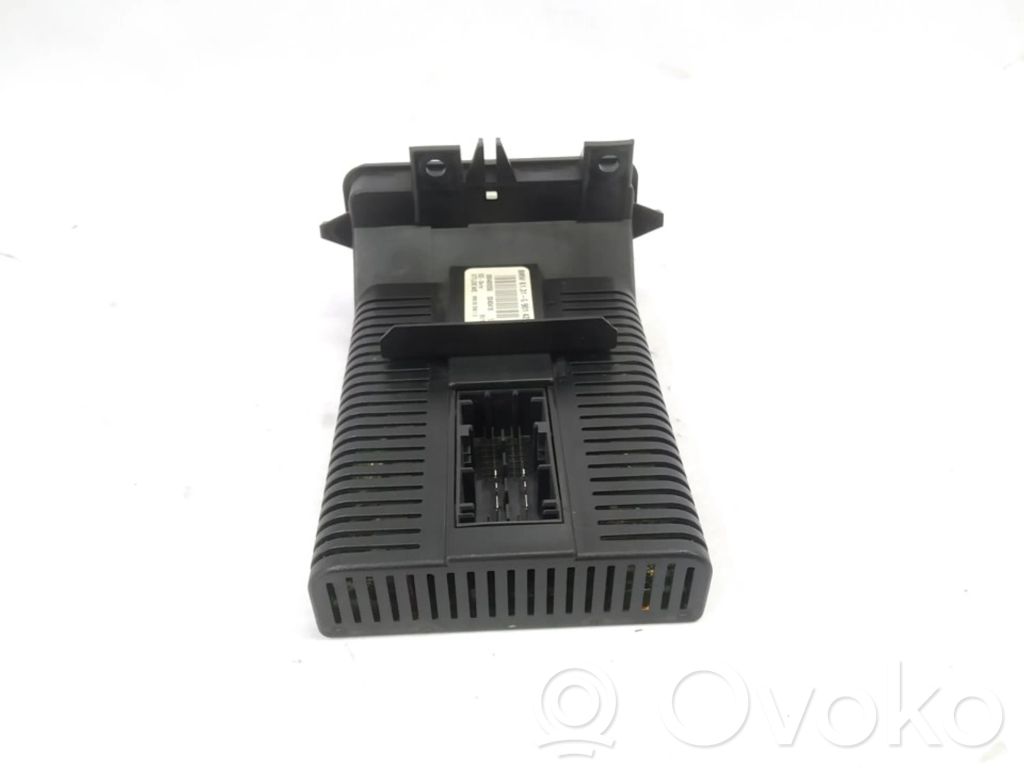 Light switch   6901428