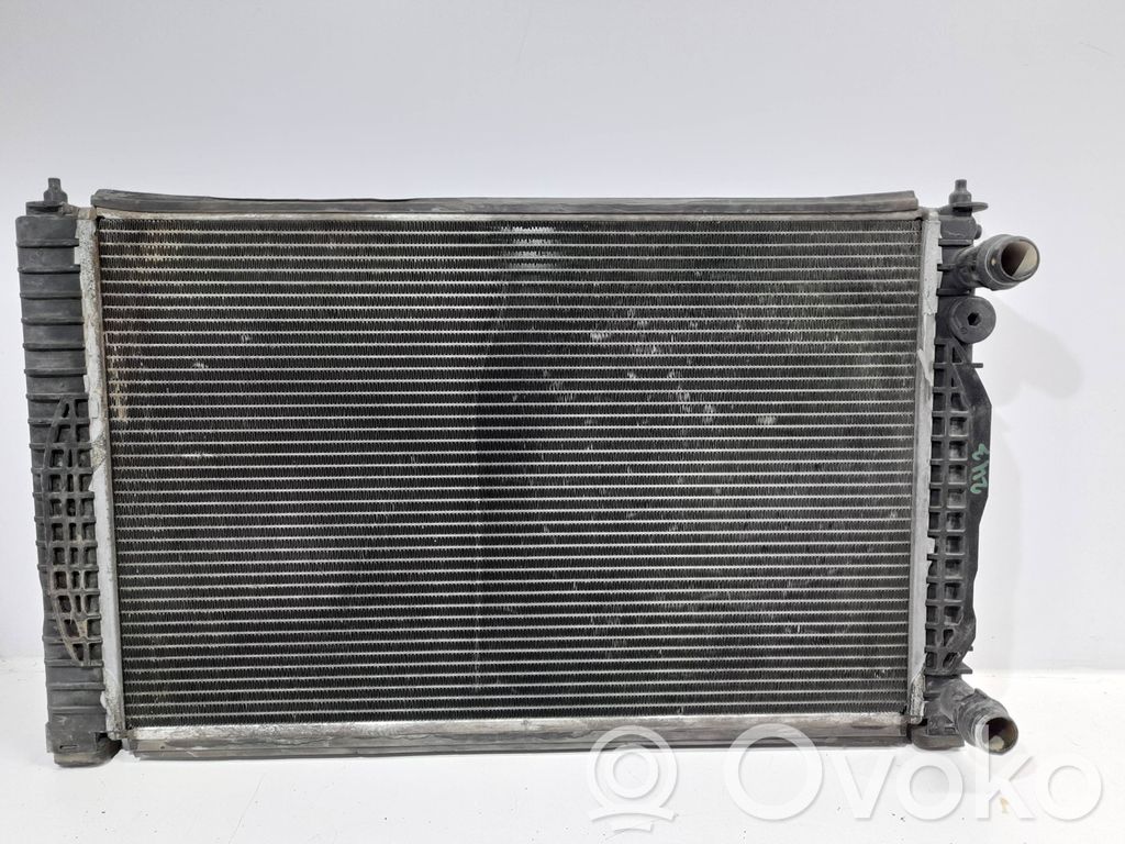 Volkswagen PASSAT B4 Radiator lichid răcire 
