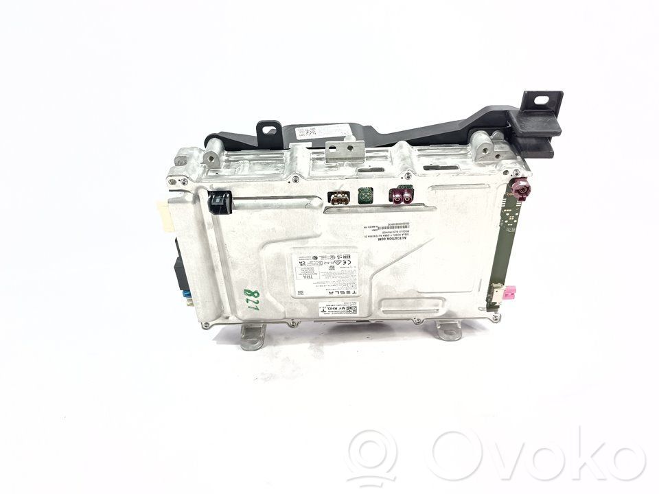 Tesla Model Y Sonstige Steuergeräte / Module 