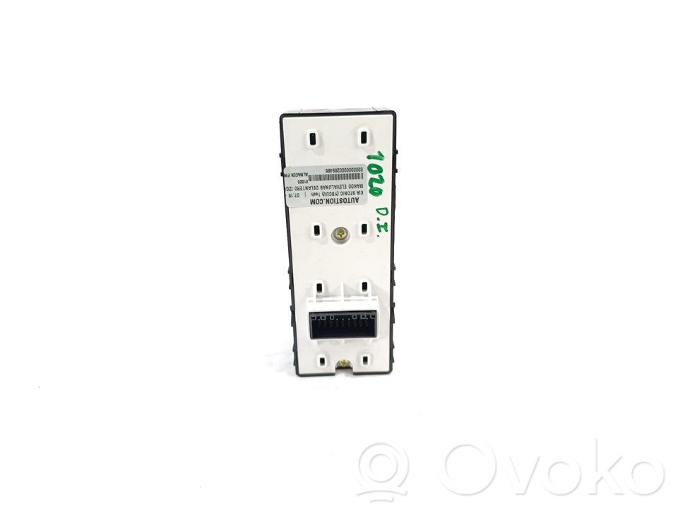 KIA Stonic Electric window control switch 