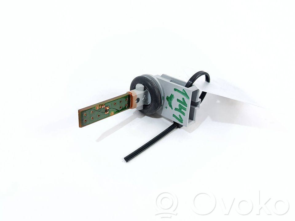 Volkswagen PASSAT B8 Sensor 